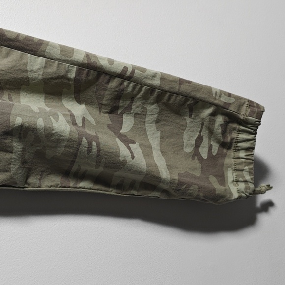 SANCTUARY Camo Cargo Pants with Drawstring Ankles Size Large - Picture 7 of 16